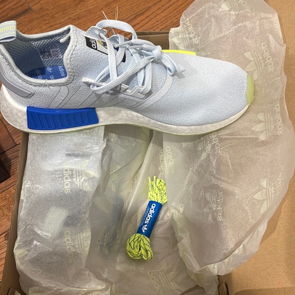 Adidas NMD R1 - Picture 1 of 8